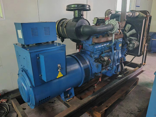 黄南100kW柴油发电机组使用多级机油有哪些优缺点？